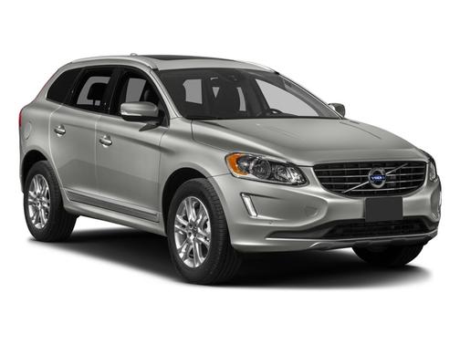 White 2017 Volvo XC60 T6 Dynamic