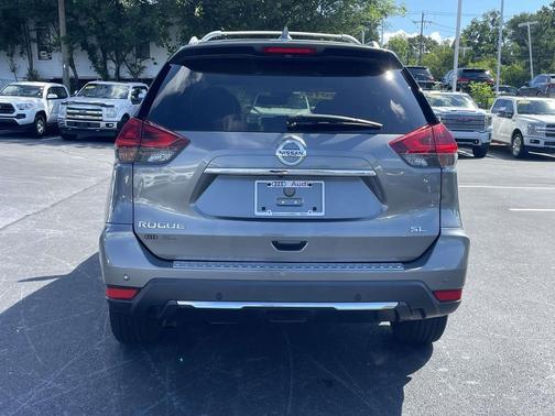 Gun Metallic 2019 Nissan Rogue SL