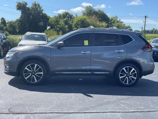 Gun Metallic 2019 Nissan Rogue SL