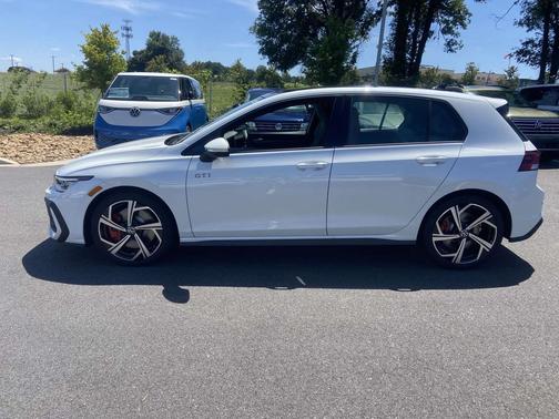 2025 Volkswagen Golf GTI 2.0T SE DSG