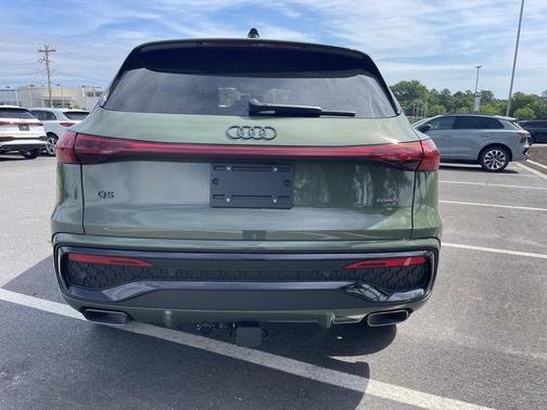 District Green Metallic 2026 Audi Q5 Premium Plus TFSI quattro S tronic