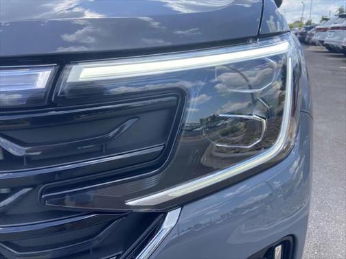 2025 Volkswagen Atlas 2.0T SEL Premium R-Line 4MOTION