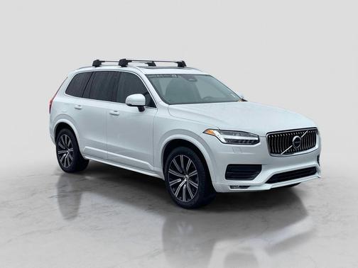 Crystal White Metallic 2023 Volvo XC90 B5 Core