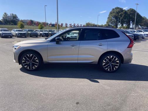 2026 Volvo XC60 B5 Ultra