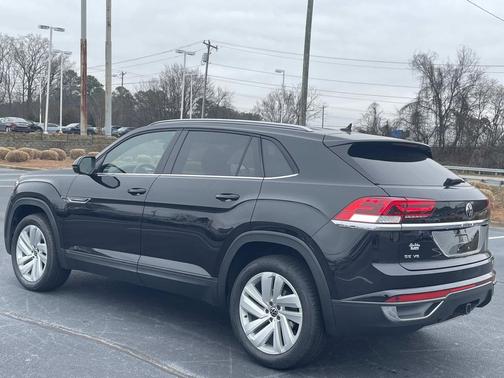 2022 Volkswagen Atlas Cross Sport 3.6L V6 SE w/Technology