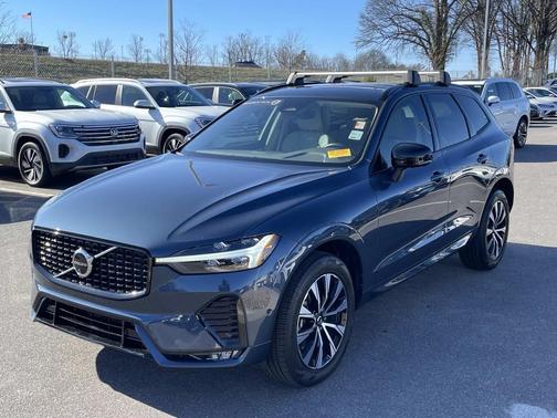2024 Volvo XC60 B5 Plus Dark Theme
