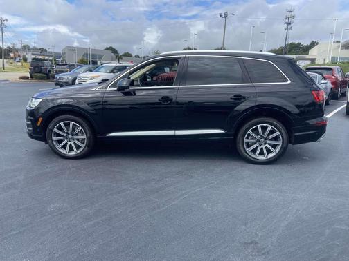 2019 Audi Q7 55 Premium Plus