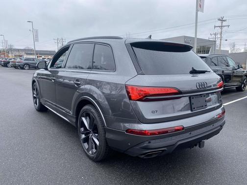 2026 Audi Q7 55 Premium Plus