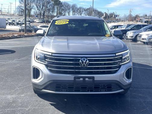 2025 Volkswagen Atlas 2.0T SE w/Technology 4MOTION