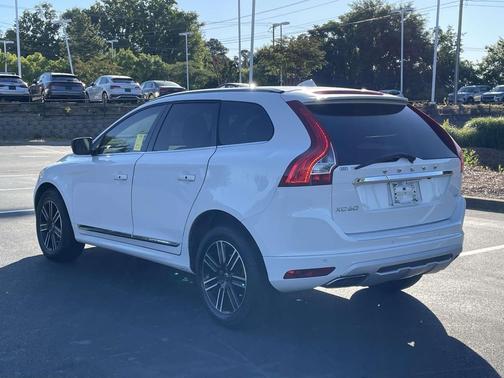White 2017 Volvo XC60 T5 Dynamic