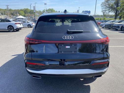 Mythos Black Metallic 2026 Audi Q5 Premium Plus