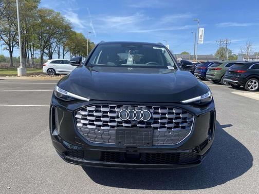 Mythos Black Metallic 2026 Audi Q5 Premium Plus