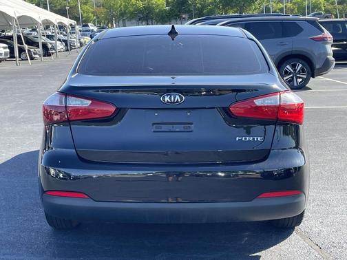 Aurora Black Pearl 2016 Kia Forte LX