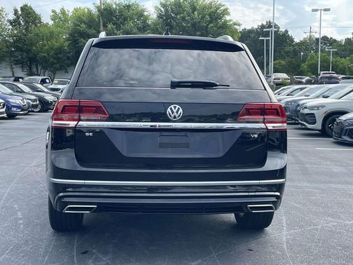 Deep Black Pearl 2018 Volkswagen Atlas 3.6L SE w/Technology
