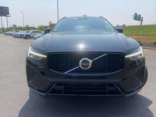 2024 Volvo XC60 B5 Plus Dark Theme