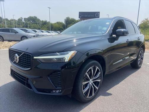 2024 Volvo XC60 B5 Plus Dark Theme
