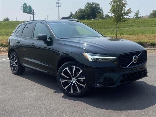 2024 Volvo XC60 B5 Plus Dark Theme