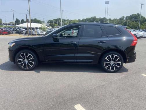 2024 Volvo XC60 B5 Plus Dark Theme