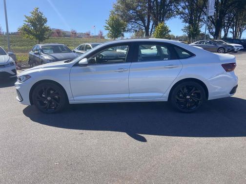 2026 Volkswagen Jetta 1.4T SE