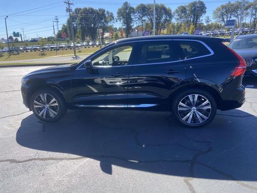 2023 Volvo XC60 B5 Ultimate Bright Theme