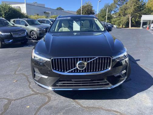 2023 Volvo XC60 B5 Ultimate Bright Theme