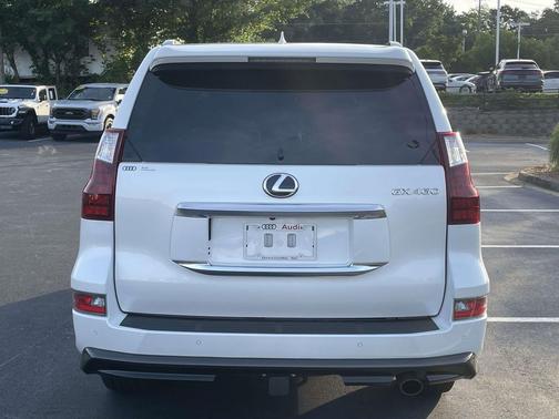 Starfire Pearl 2022 Lexus GX 460 Luxury
