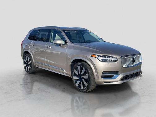 2024 Volvo XC90 Recharge Plug-In Hybrid T8 Plus Bright Theme 7-Seater