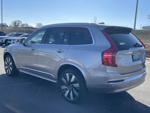2024 Volvo XC90 Recharge Plug-In Hybrid T8 Plus Bright Theme 7-Seater
