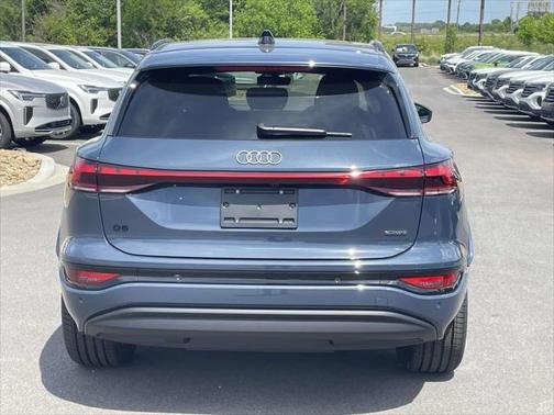 2025 Audi Q6 e-tron Prestige quattro