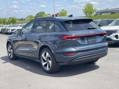 2025 Audi Q6 e-tron Prestige quattro