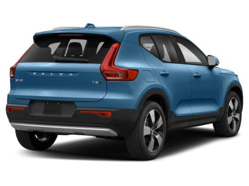 Amazon Blue 2019 Volvo XC40 T5 Momentum