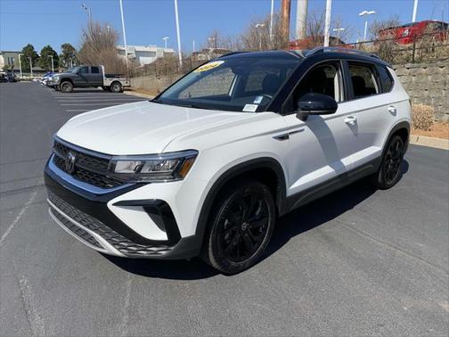 2024 Volkswagen Taos 1.5T SE