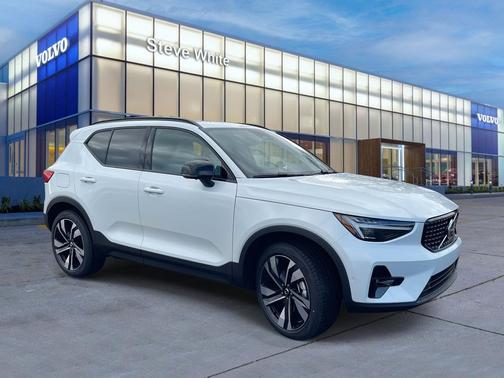 2026 Volvo XC40 Ultra, B5 AWD Gas (mild hybrid), Dark