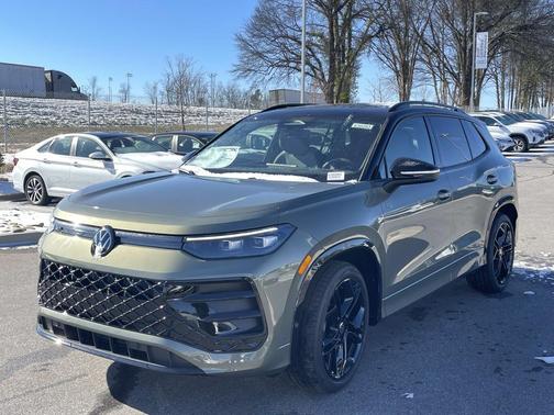 2026 Volkswagen Tiguan 2.0T SE R-Line Black