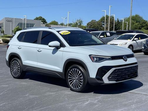 Gray 2025 Volkswagen Taos 1.5T SE