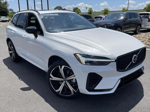 2025 Volvo XC60 Plug-In Hybrid T8 Ultra
