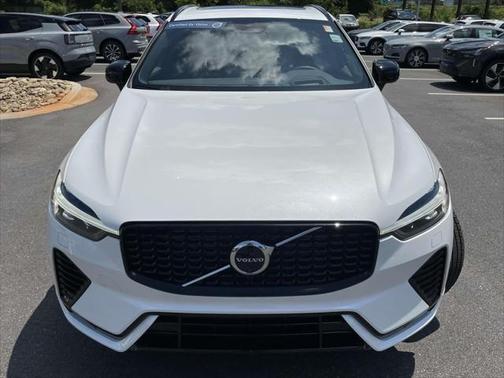 2025 Volvo XC60 Plug-In Hybrid T8 Ultra