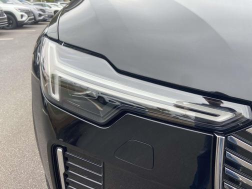 2026 Volvo XC90 B5 Plus 7-Seater