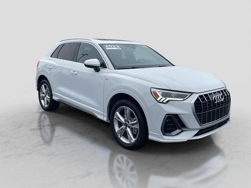 2023 Audi Q3 45 S line Premium Plus