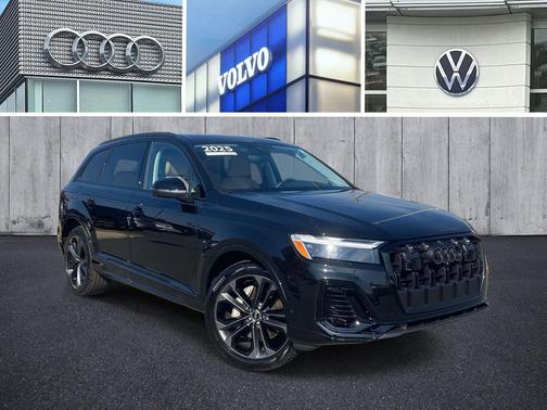 2025 Audi Q7 55 Premium Plus