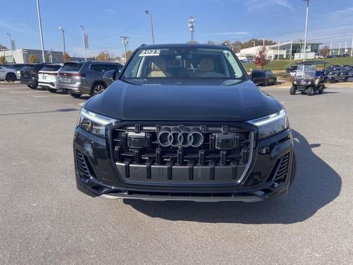 2025 Audi Q7 55 Premium Plus