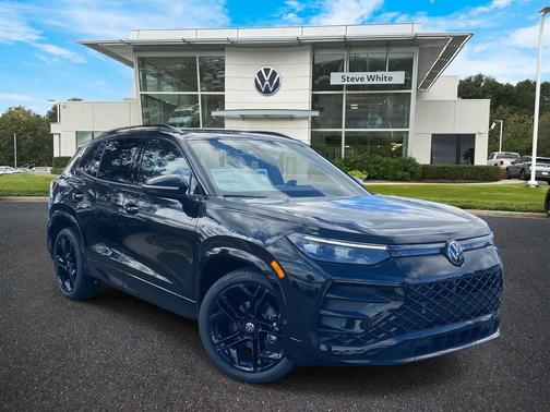 2025 Volkswagen Tiguan 2.0T SE R-Line Black