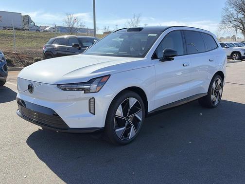 2025 Volvo EX90 Ultra, Twin Motor Performance, Fully electric, 7 Seats