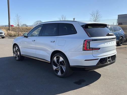 2025 Volvo EX90 Ultra, Twin Motor Performance, Fully electric, 7 Seats