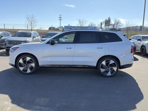 2025 Volvo EX90 Ultra, Twin Motor Performance, Fully electric, 7 Seats