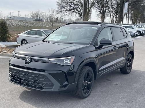 2026 Volkswagen Taos SE Black
