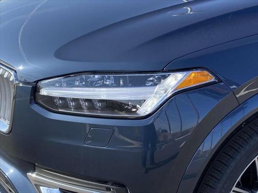 2025 Volvo XC90 Plug-In Hybrid T8 Plus 6-Seater