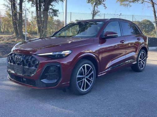 Grenadine Red Metallic 2026 Audi Q5 Prestige TFSI quattro S tronic