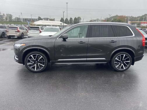 2024 Volvo XC90 B6 Plus Bright Theme 7-Seater