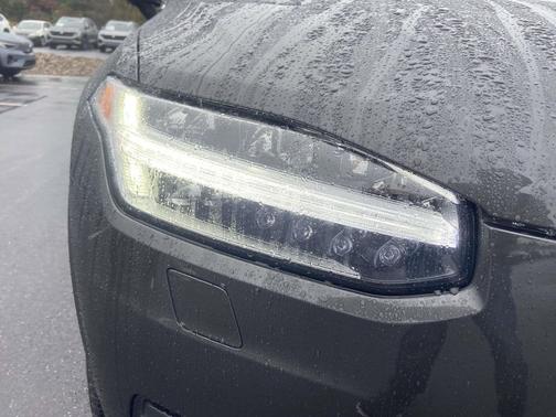 2024 Volvo XC90 B6 Plus Bright Theme 7-Seater